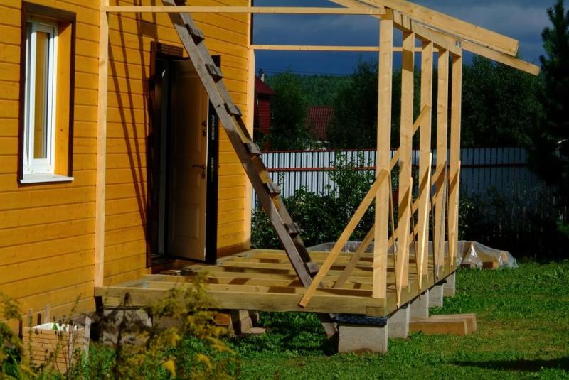 Bois ou composite, quel mat&eacute;riau privil&eacute;gier pour une terrasse suspendue &agrave; Douarnenez